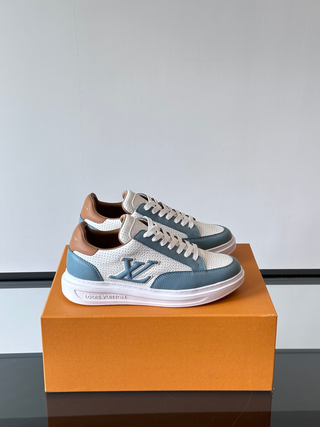 LV Beverly Hills Breathable Sneaker 1825052107