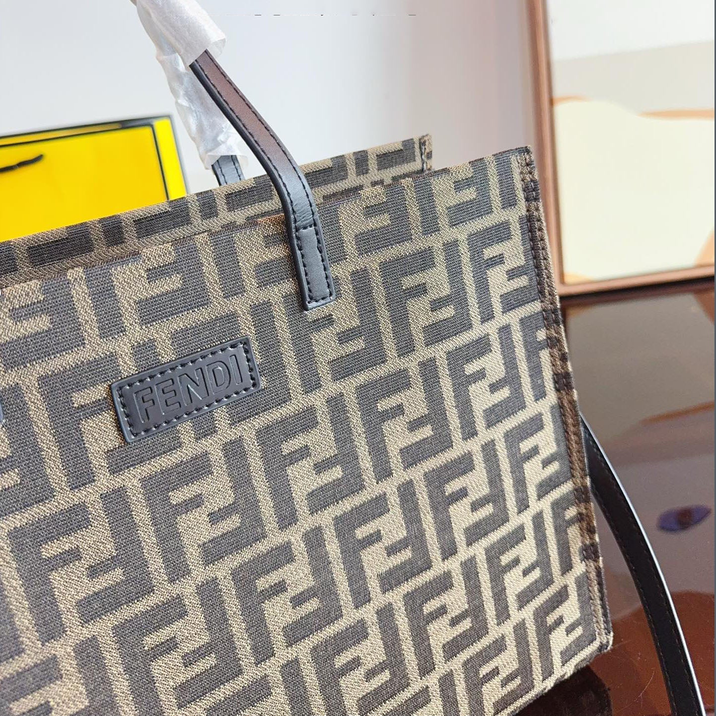 FD classic color tote bag XC24092515