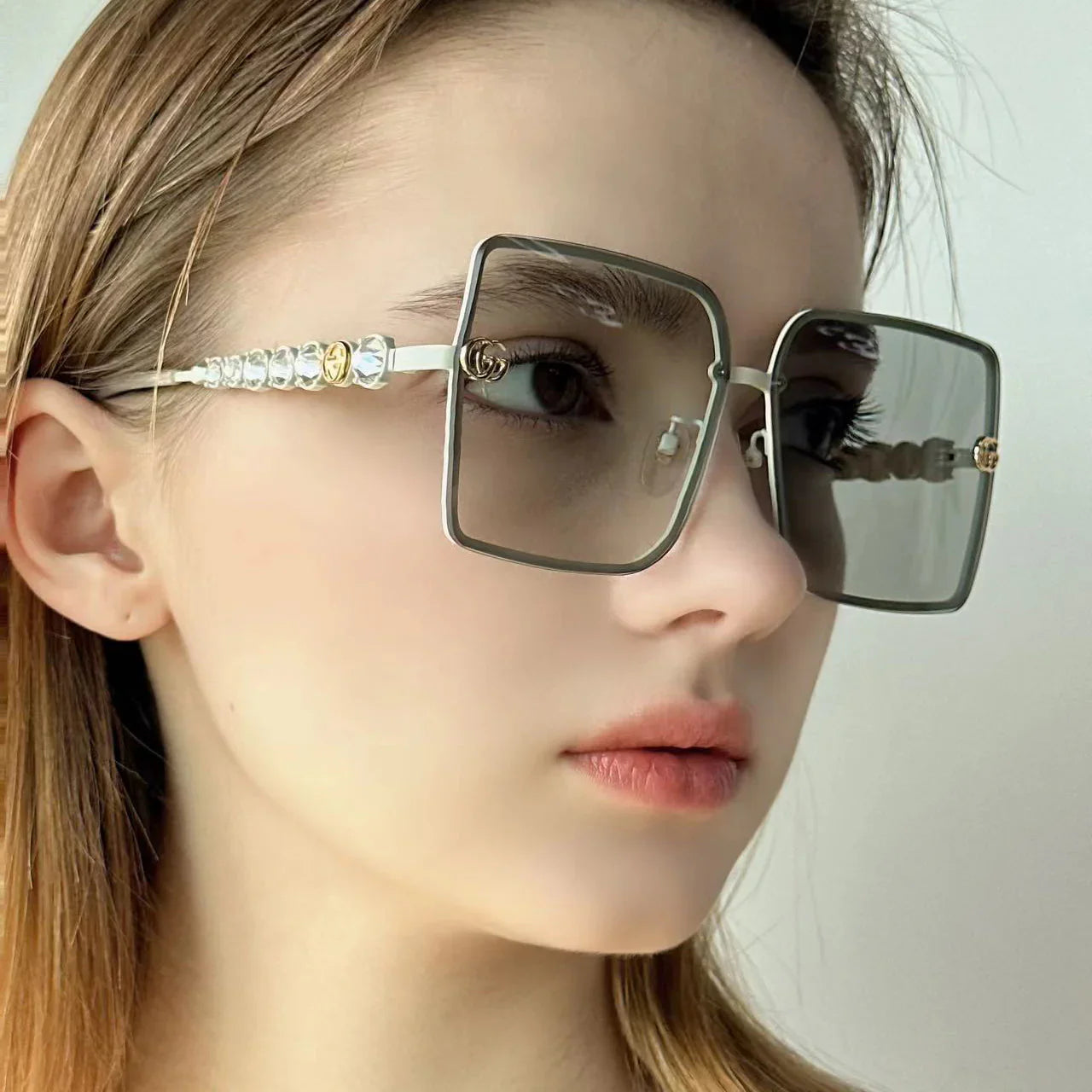 Fashionable Sunglasses 1925022401
