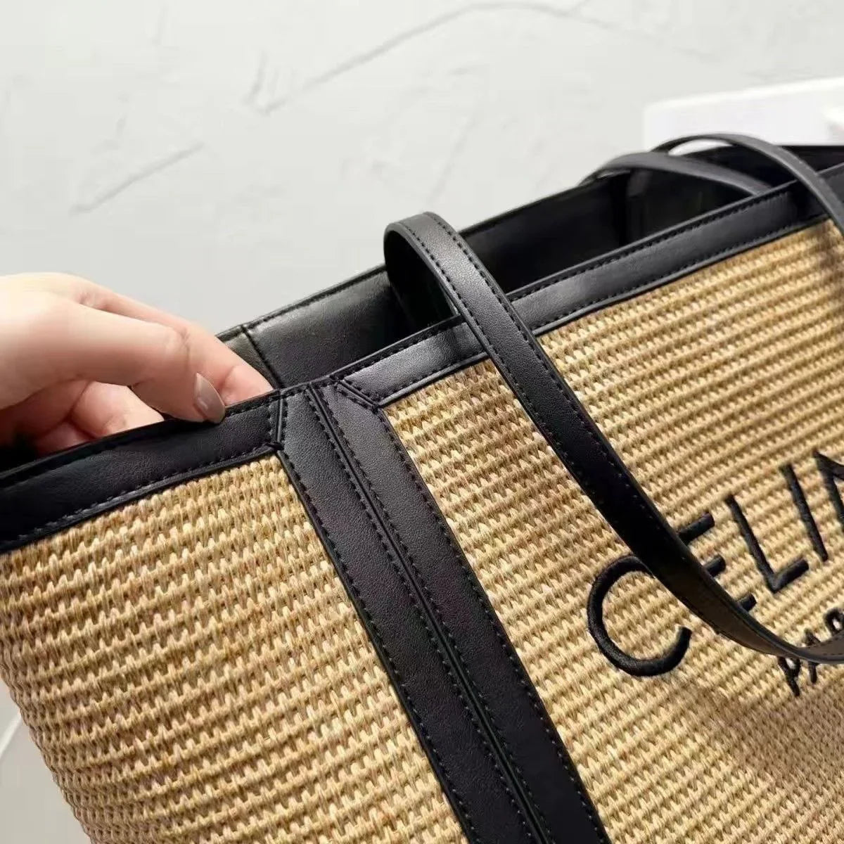 Fashion Joker Large Capacity Tote Bag Leisure Holiday Bag 1024060506