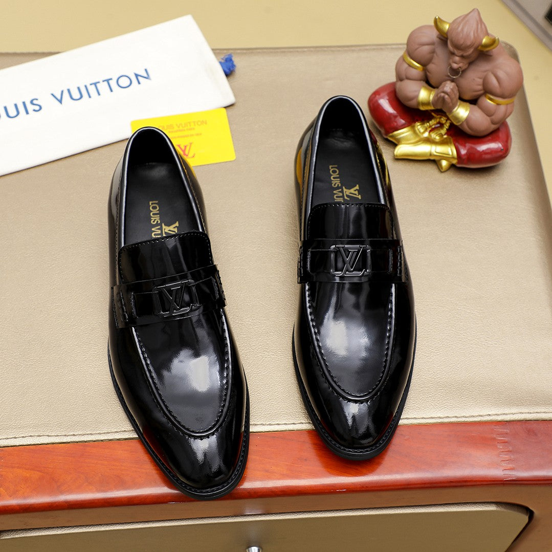 LV Bright Leather Loafer 1825022804