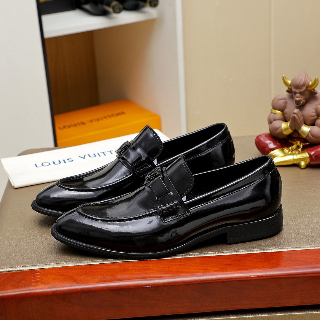 LV Bright Leather Loafer 1825022804
