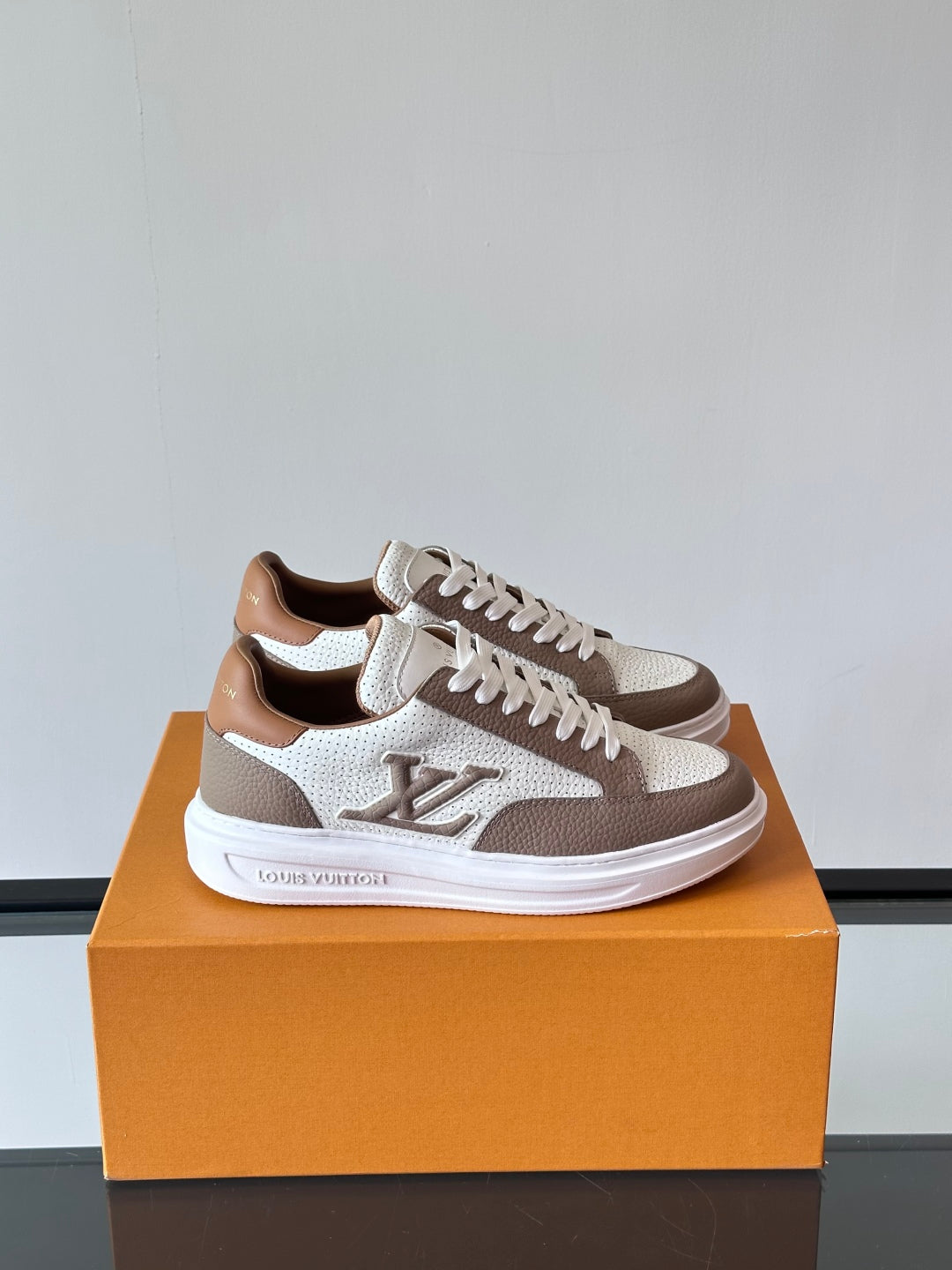 LV Beverly Hills Breathable Sneaker 1825052107