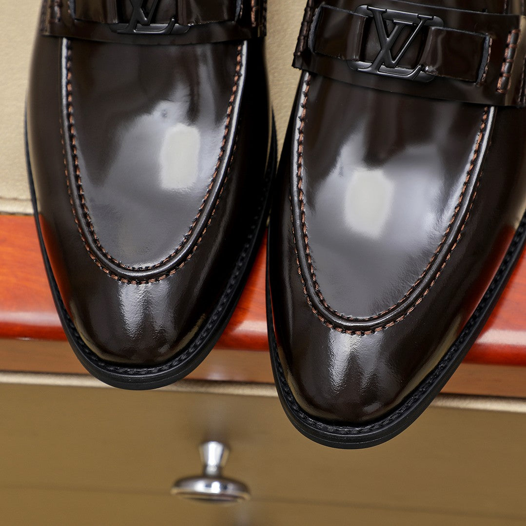 LV Bright Leather Loafer 1825022804