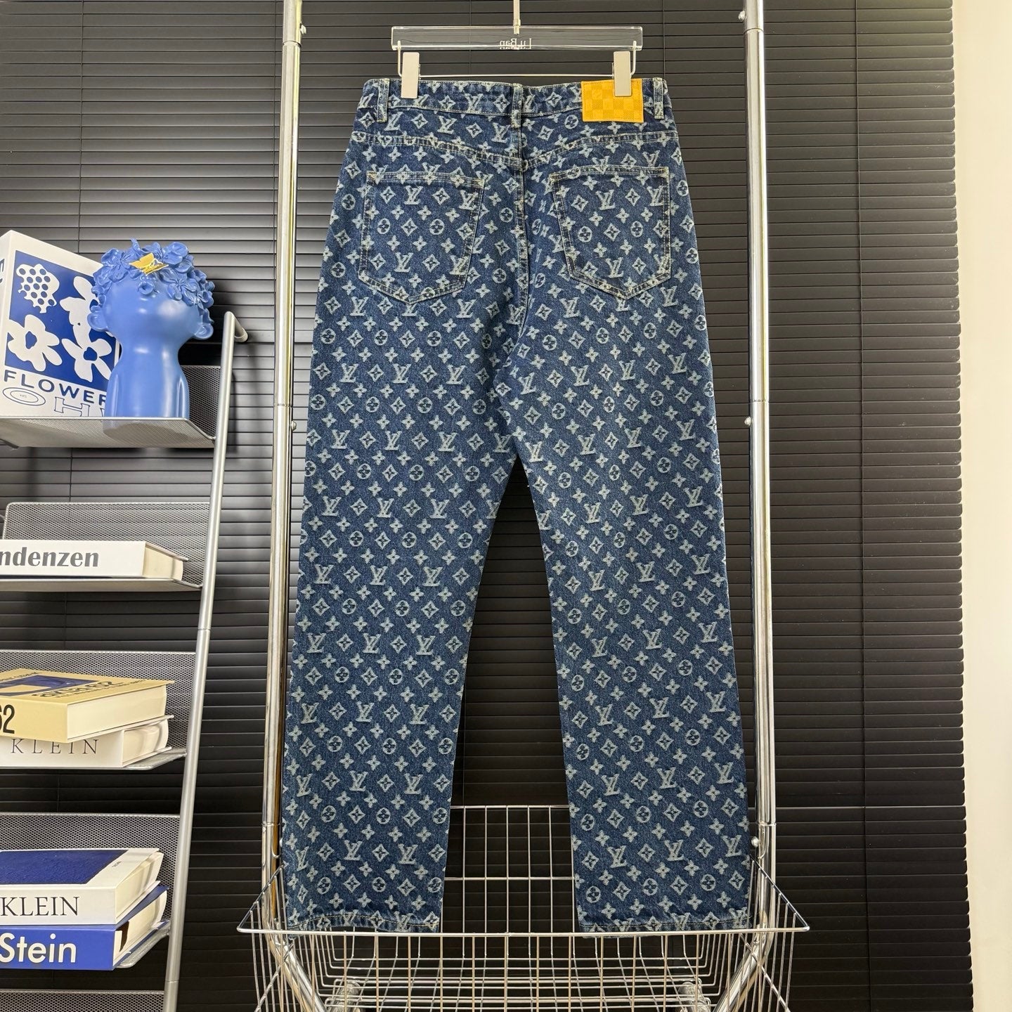 LV Cotton Pleated All Over Print Side Leather Jeans 1825042508