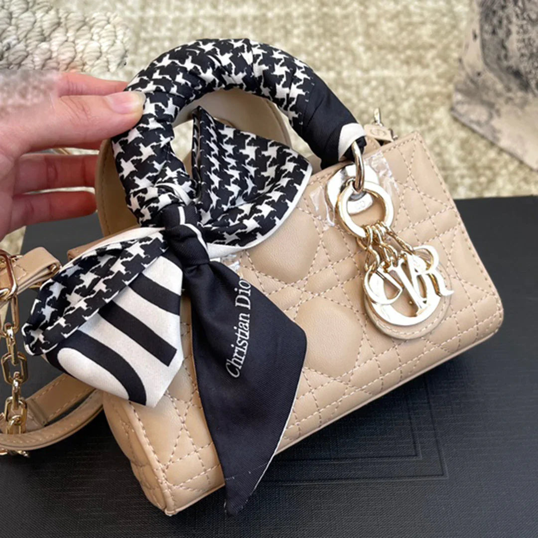 Fashion and versatile Princess Diana bag 1024041011