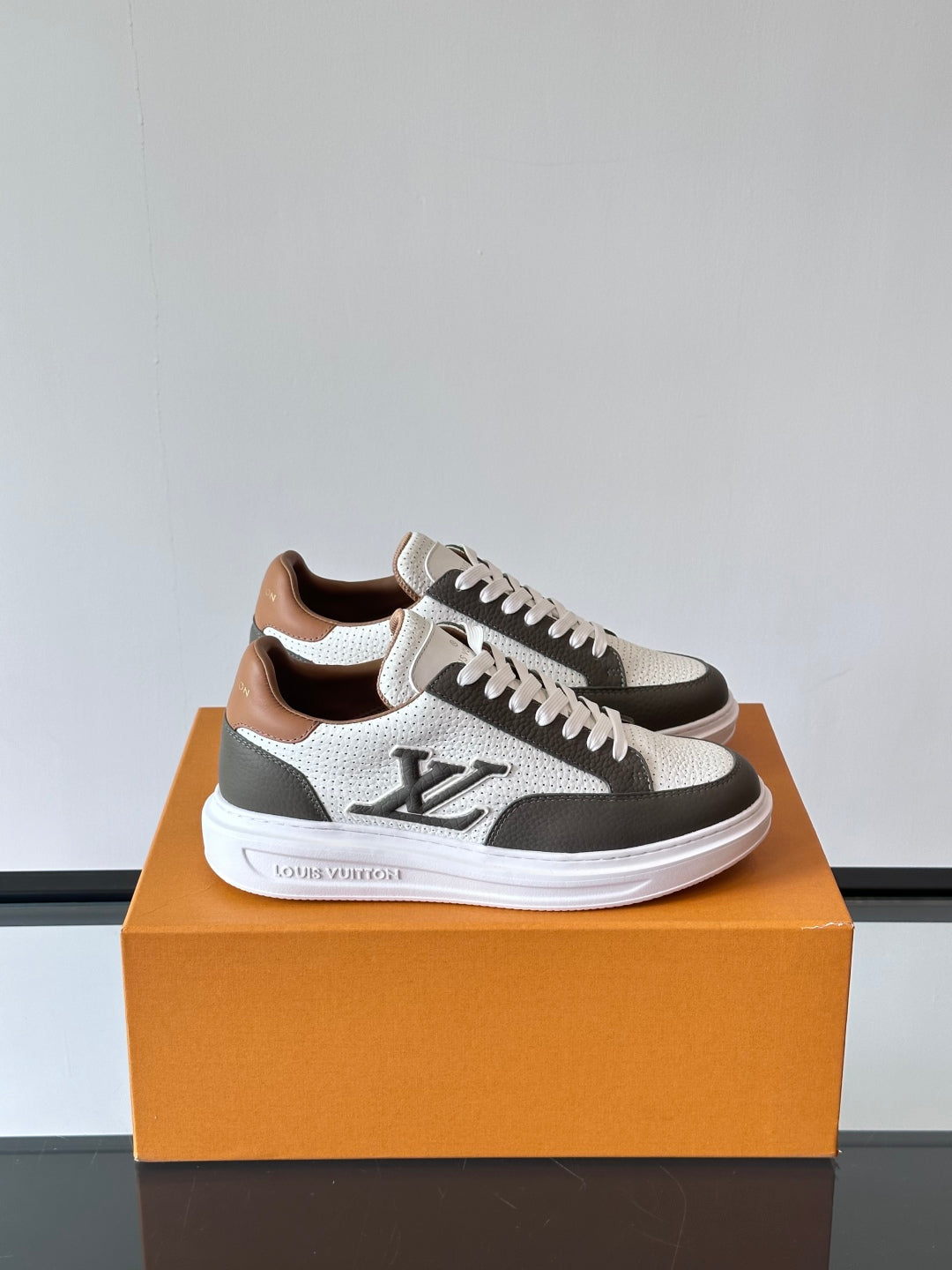 LV Beverly Hills Breathable Sneaker 1825052107