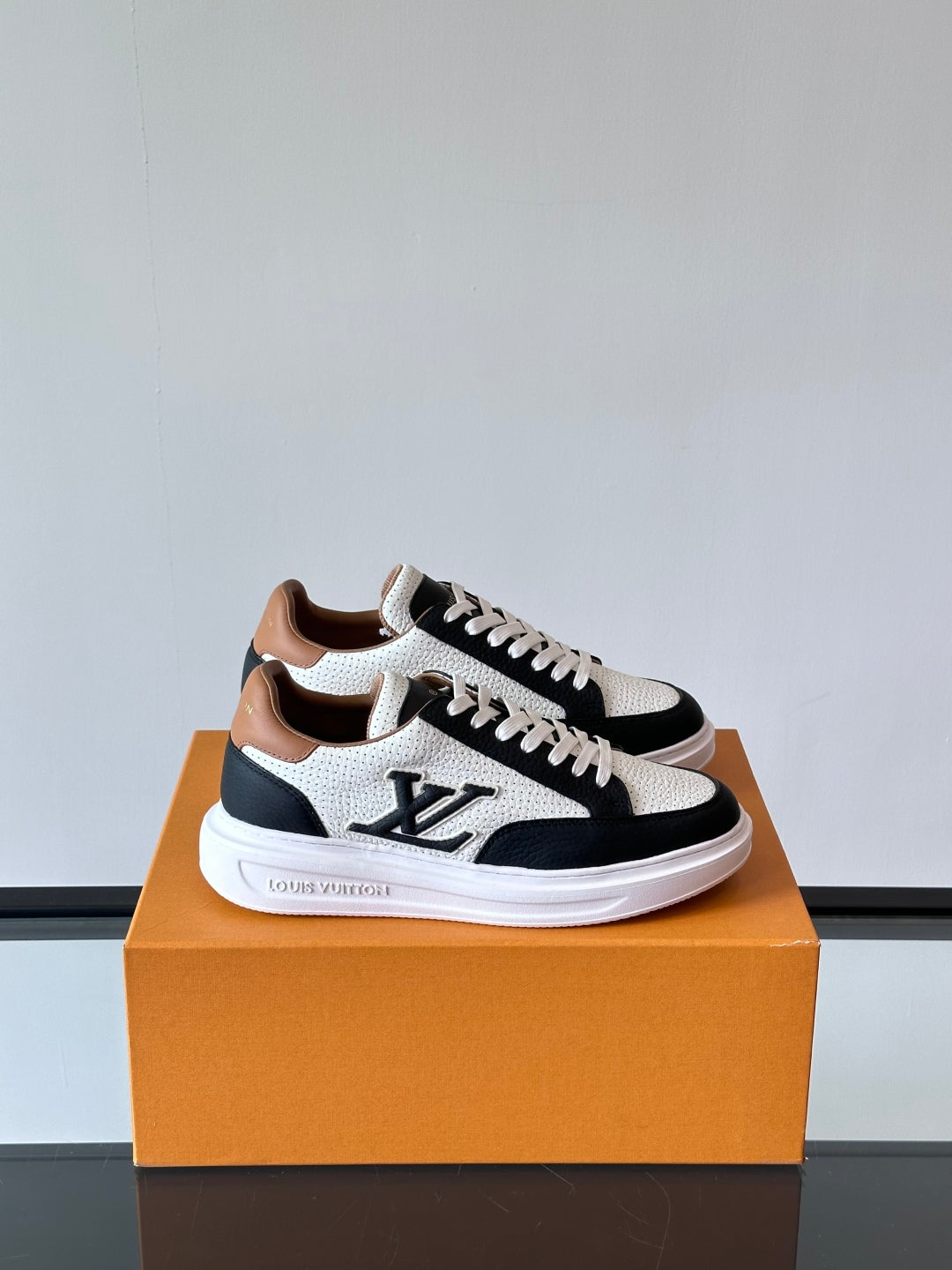 LV Beverly Hills Breathable Sneaker 1825052107