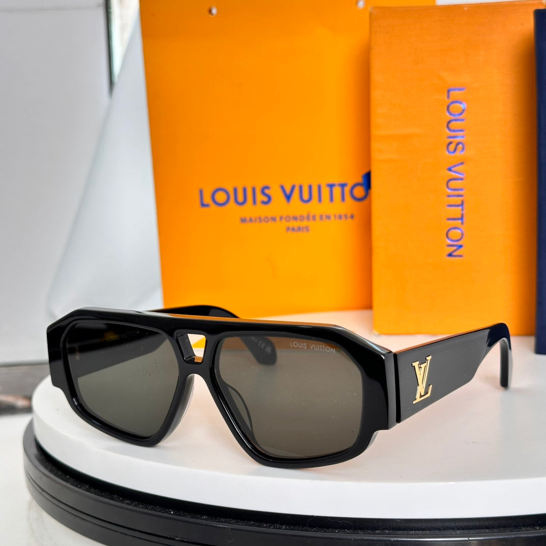 LV Clash Pilot Square Sunglasses 1825070206
