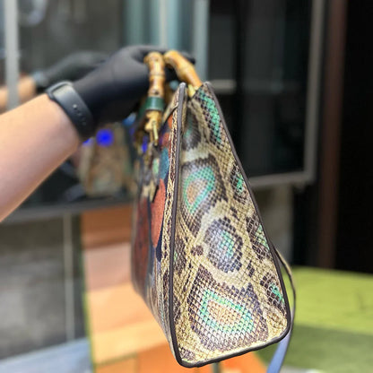 New Fashion Versatile Casual Handbag 1024043001