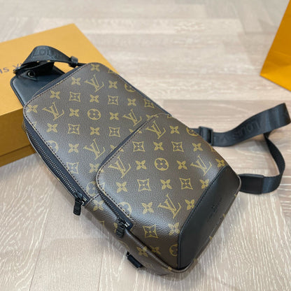 Men's chest bag crossbody bag 1824031911