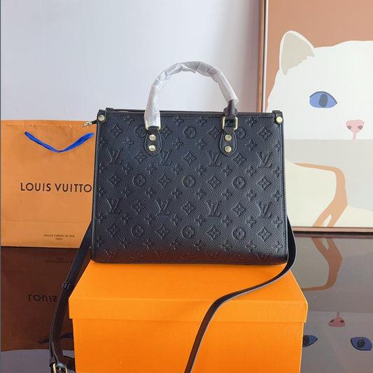 L embossed tote bag XC24092522