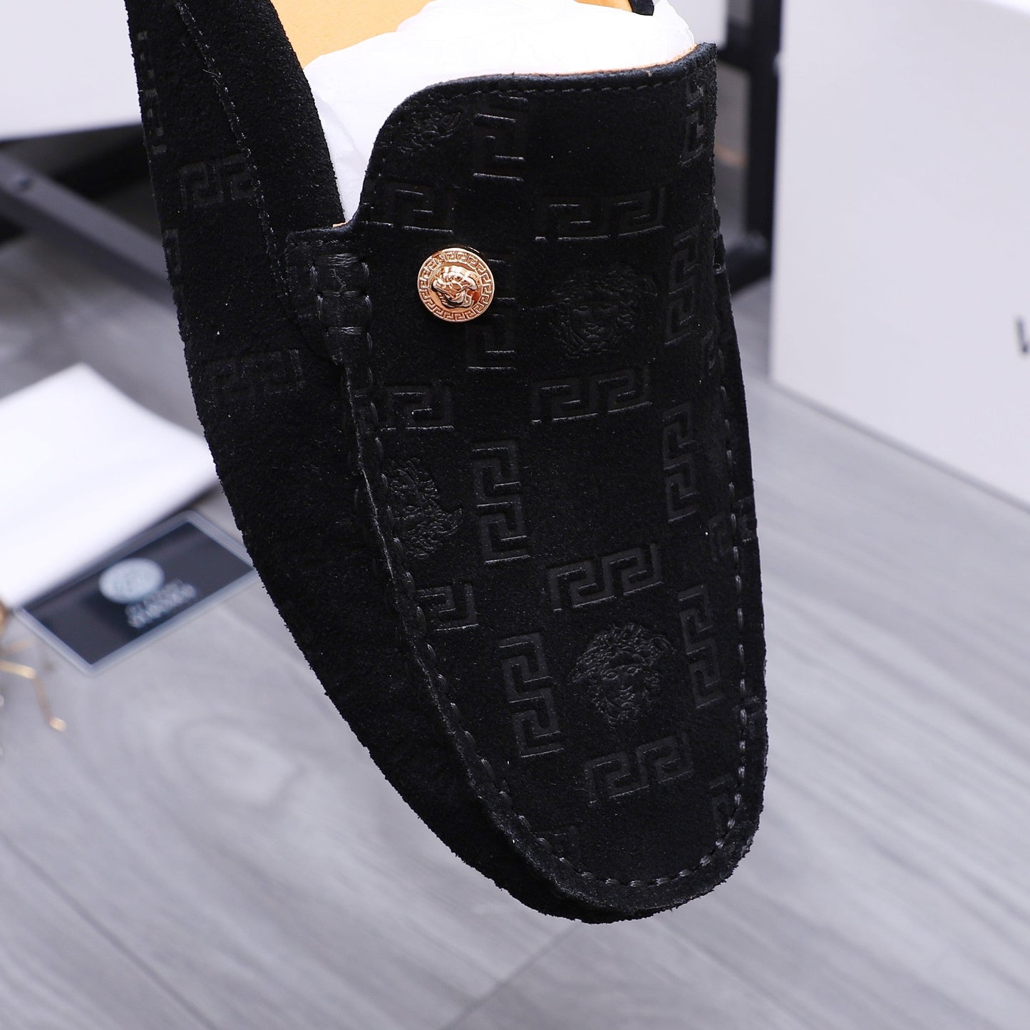 VS MEDUSA Embossed Shoes 1824060902