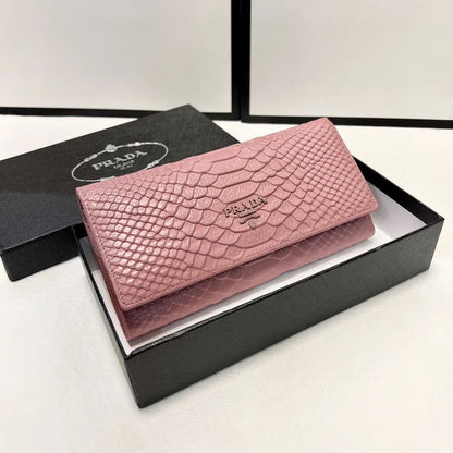 Classic Versatile Folding Wallet 1025021304