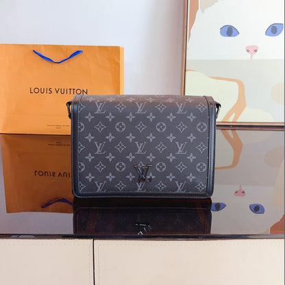 L 24 Limited Edition New MESSENGER Men's Bag XC24092701
