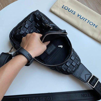 High end chest bag 1024101027