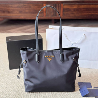 PR Nylon Tote 1825022102