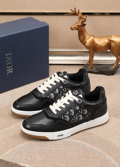 CD B27 Low Top Oblique Sneaker 1825052703