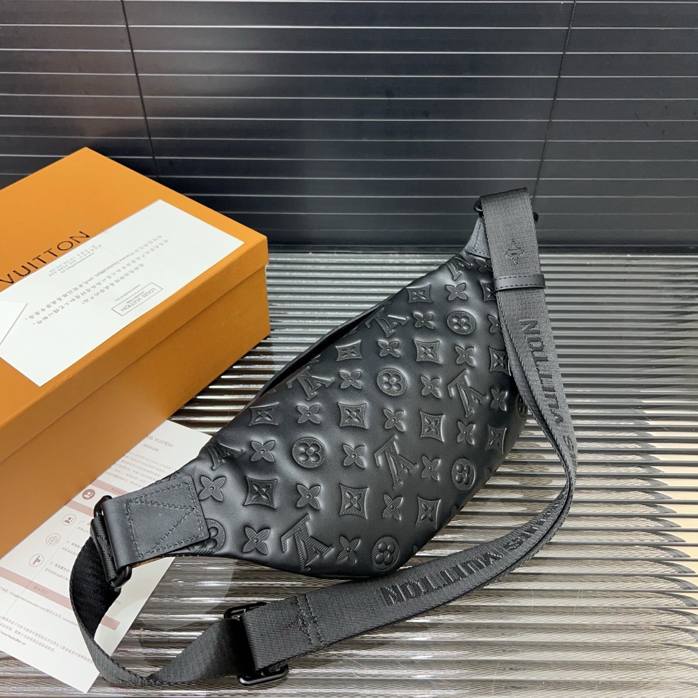 LV Bumbag Crossbody chest bag 1825052311