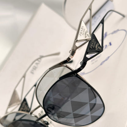 PR Women's sunglasses 1825021314