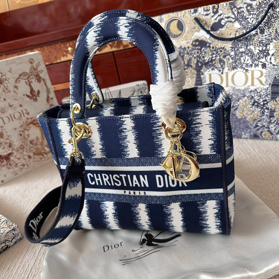 Lady classic bag XC0123071808