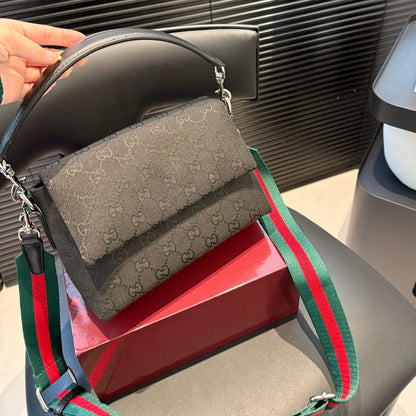 GG Small crossbody bag with Web 1825032701