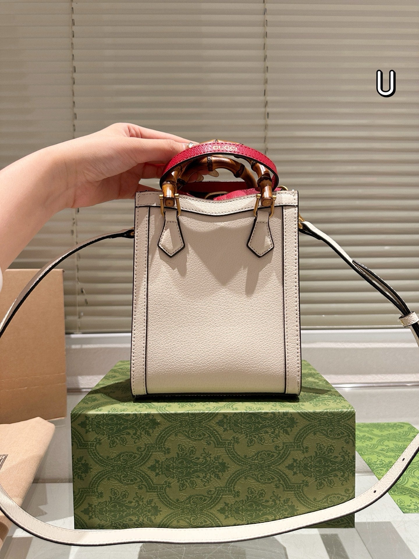 GG Diana Bamboo Handbag(15*18) 1825062305