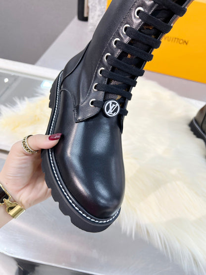 LV 24 autumn and winter adjustable Velcro boots 1824112601