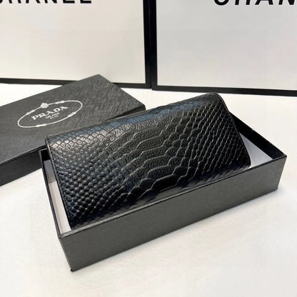 Classic Versatile Folding Wallet 1025021304