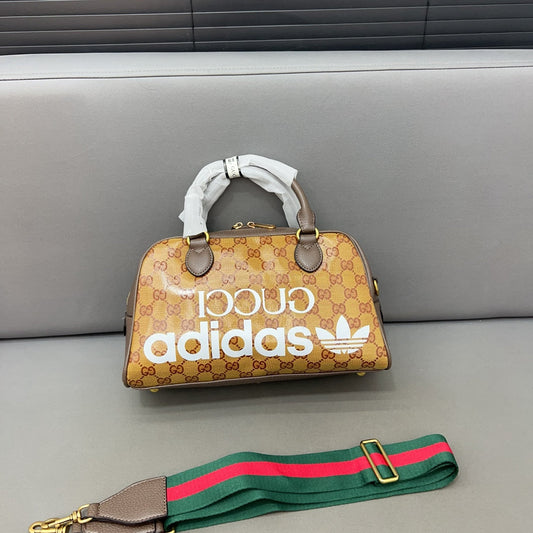 Co-branded mini travel bag, handbag, crossbody bag 1824042103