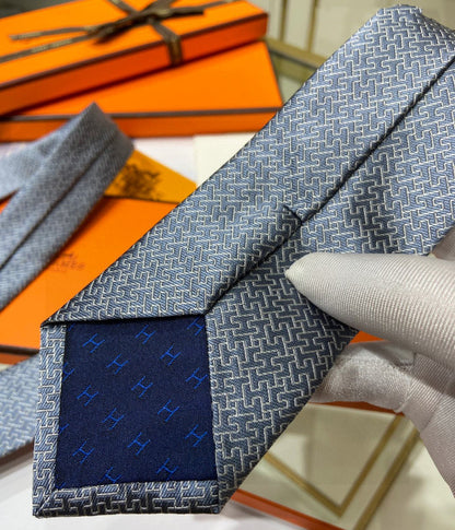 Twill silk hollow H letter tie 1824053005