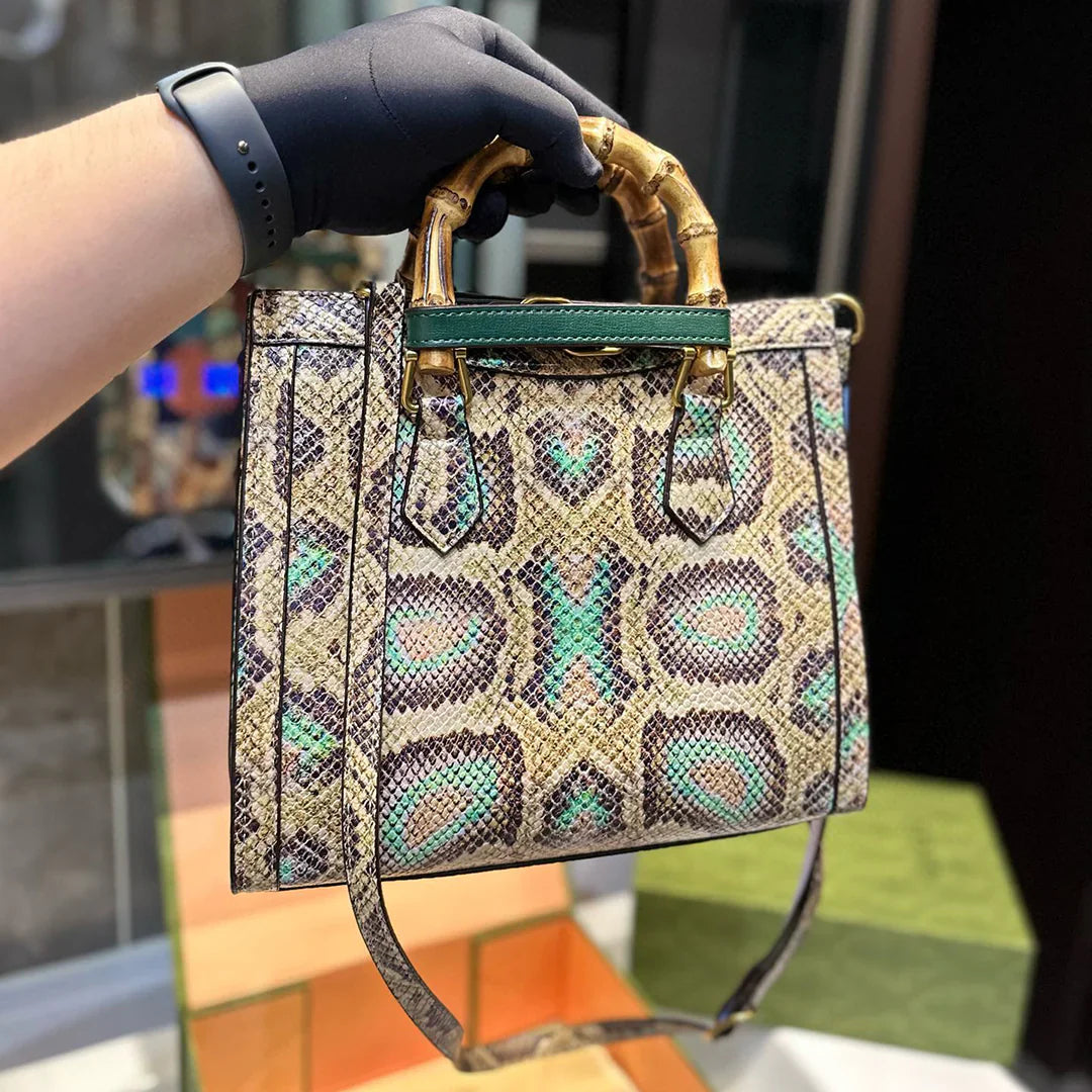New Fashion Versatile Casual Handbag 1024043001