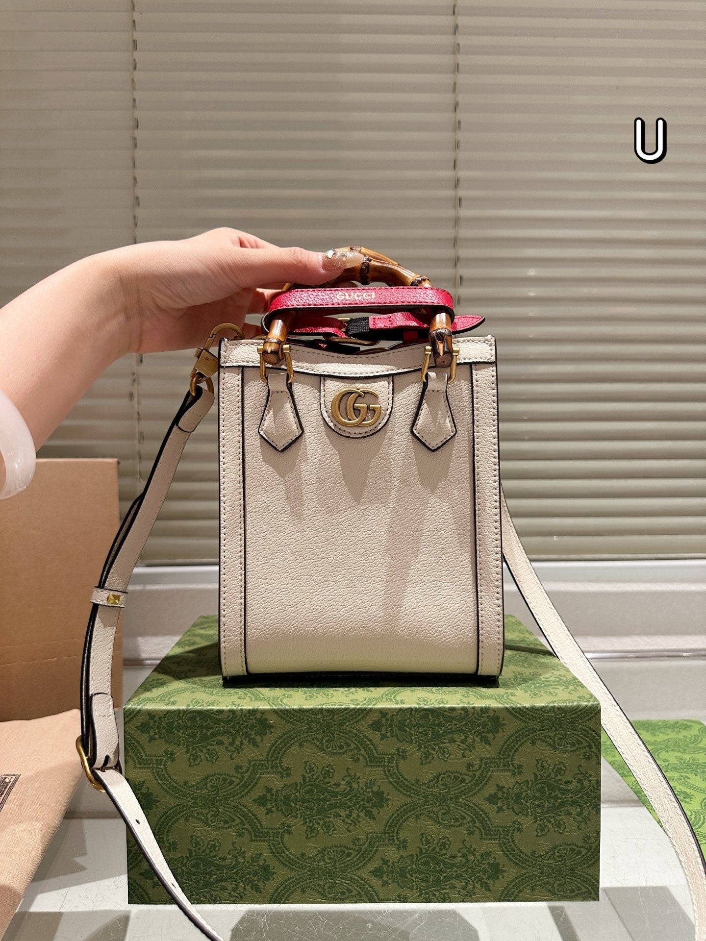 GG Diana Bamboo Handbag(15*18) 1825062305