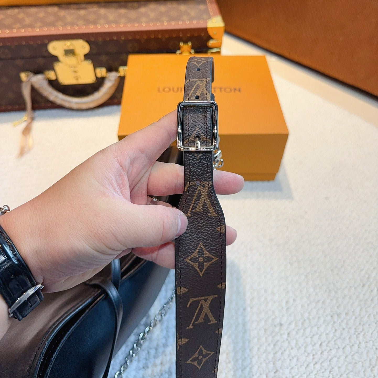 High-end black carryall tote bag 1824032203