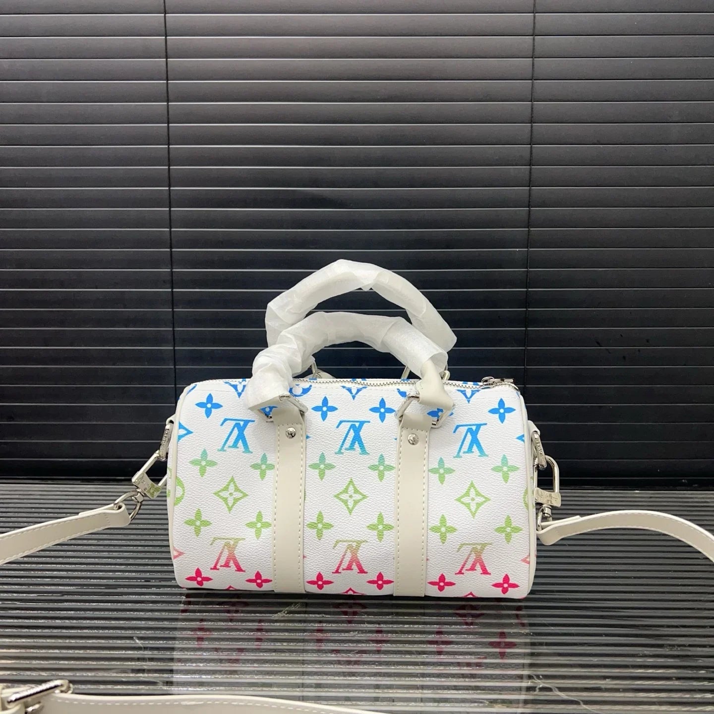 Classic Versatile Printed Handbag 1025040307