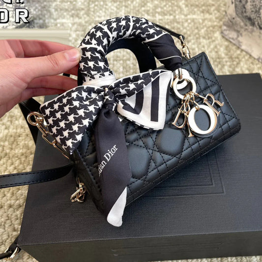 Fashion and versatile Princess Diana bag 1024041011