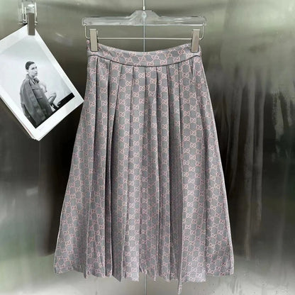 New Fashionable Pleated Skirt Suit 1024012405