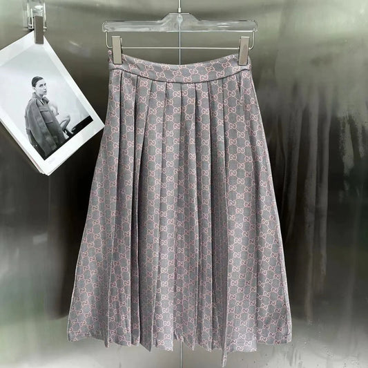 New Fashionable Pleated Skirt Suit 1024012405