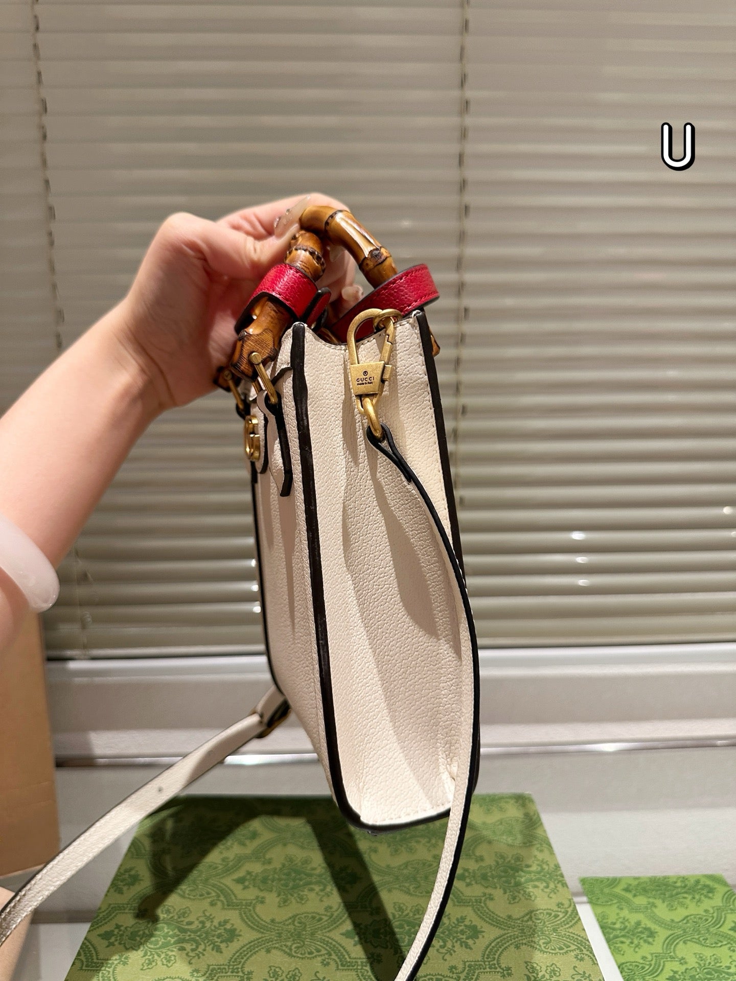 GG Diana Bamboo Handbag(15*18) 1825062305