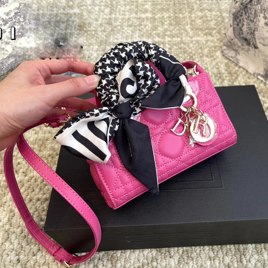 Fashion and versatile Princess Diana bag 1024041011