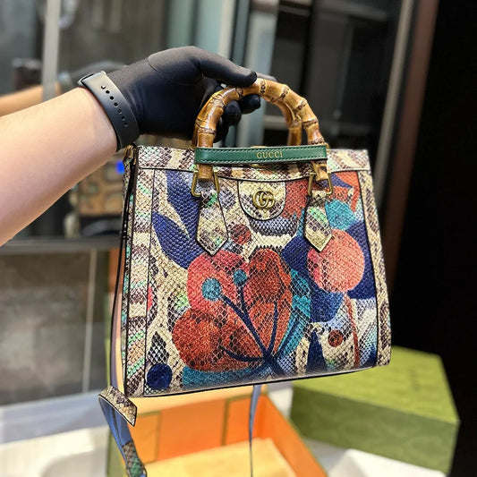 New Fashion Versatile Casual Handbag 1024043001