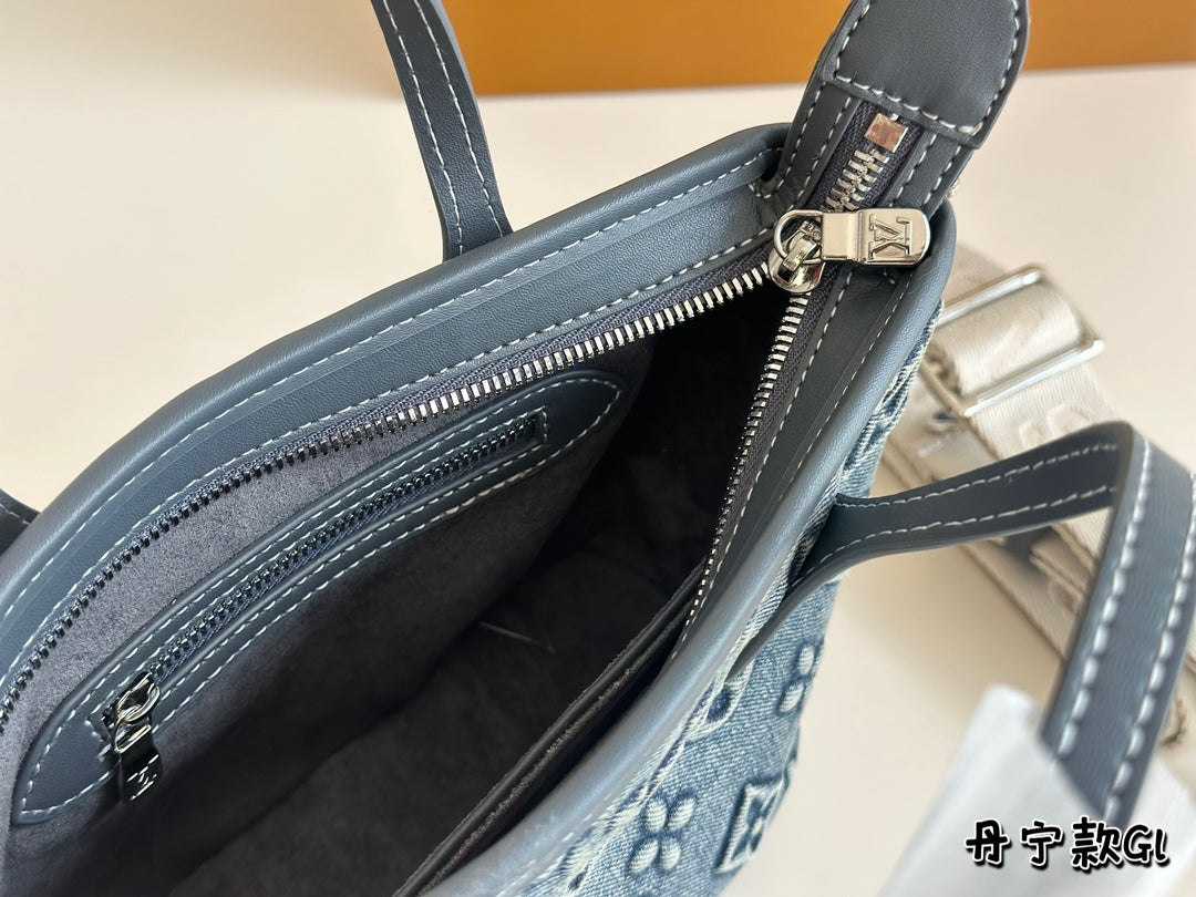 V Fashion Printed Denim Tote Bag 0724101008