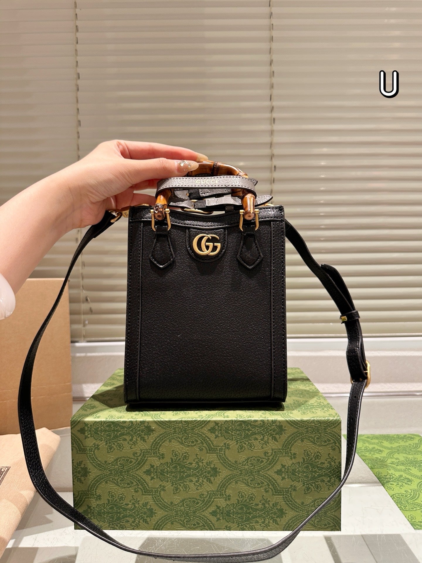 GG Diana Bamboo Handbag(15*18) 1825062305