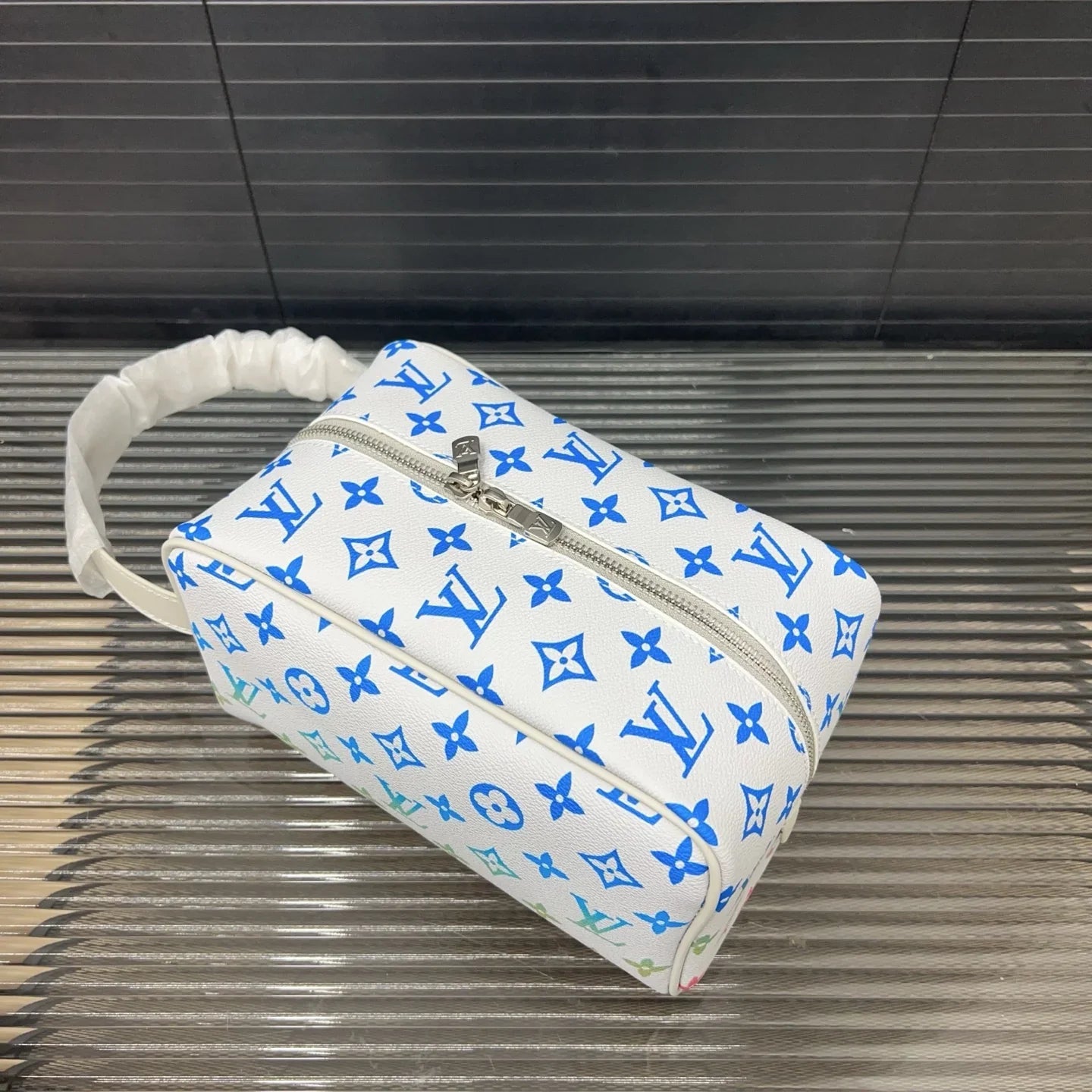 Classic cosmetic bag handbag 1025040306