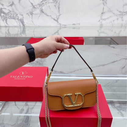 Gold Label V logo small square bag PD0620230802