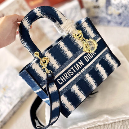 Lady classic bag XC0123071808