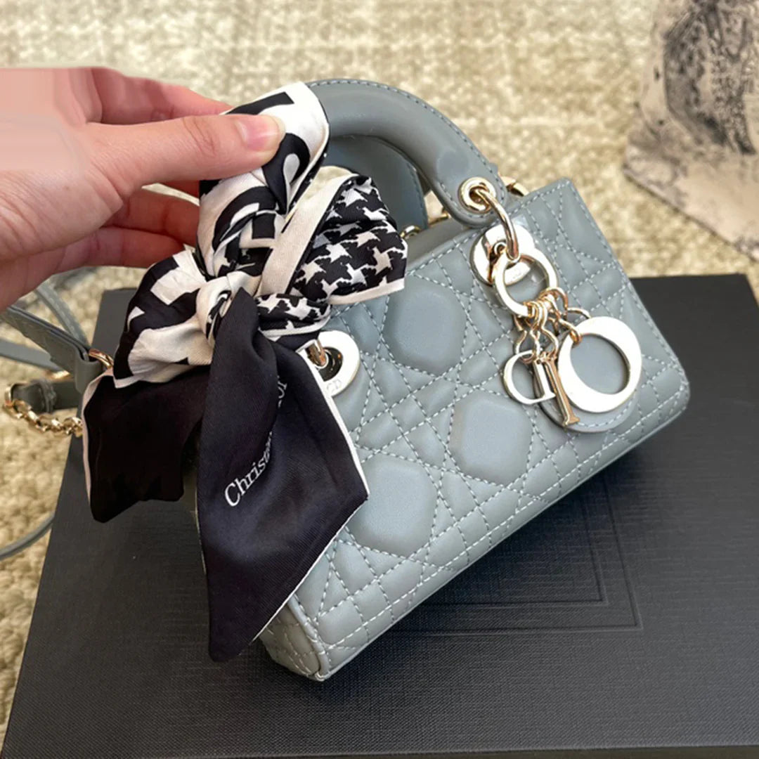 Fashion and versatile Princess Diana bag 1024041011