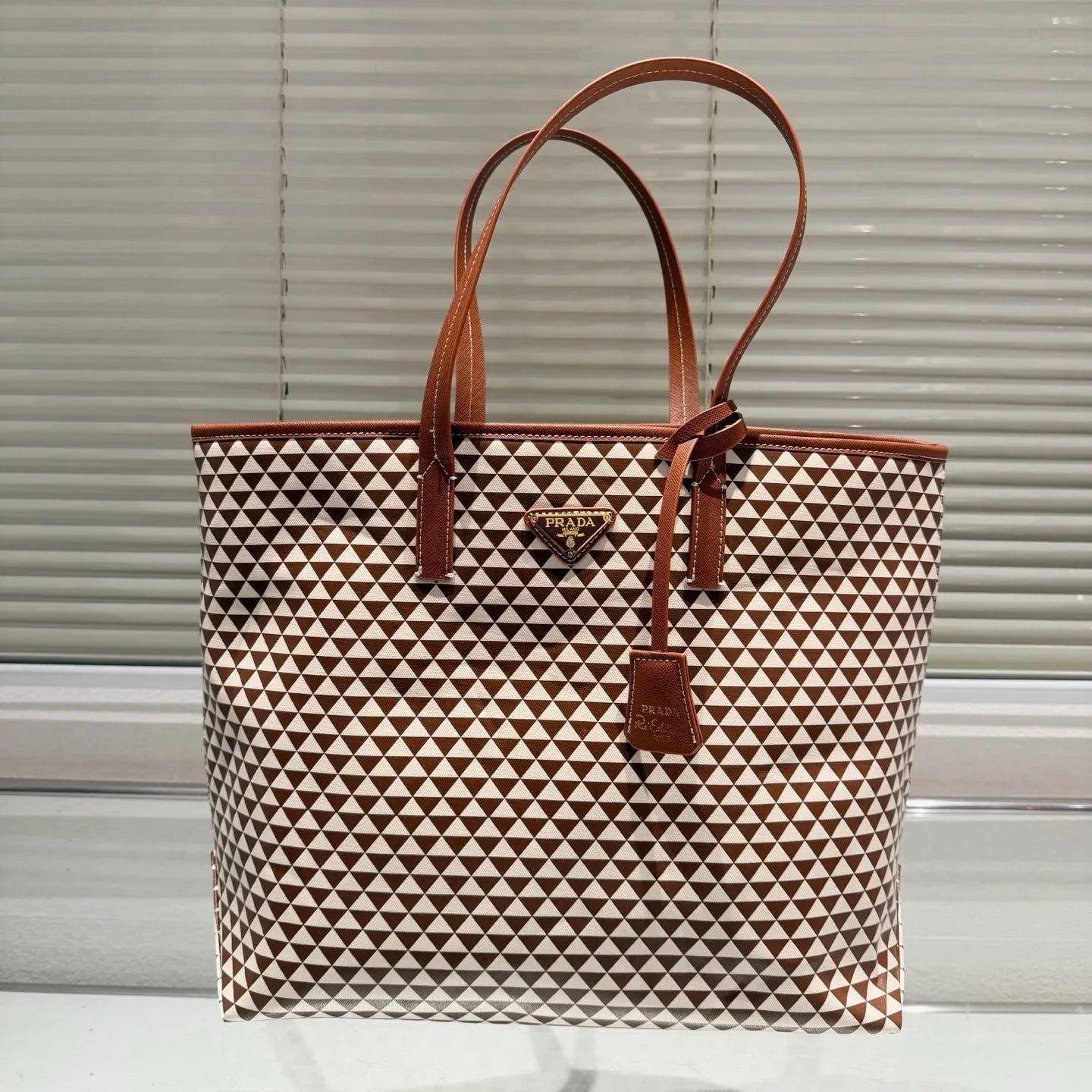 New fashionable and versatile tote bag 1025021305