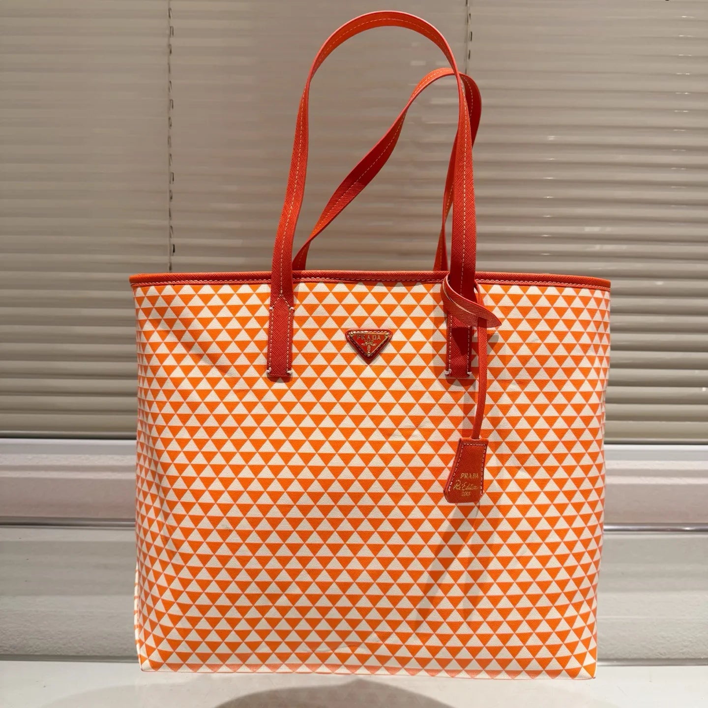 New fashionable and versatile tote bag 1025021305