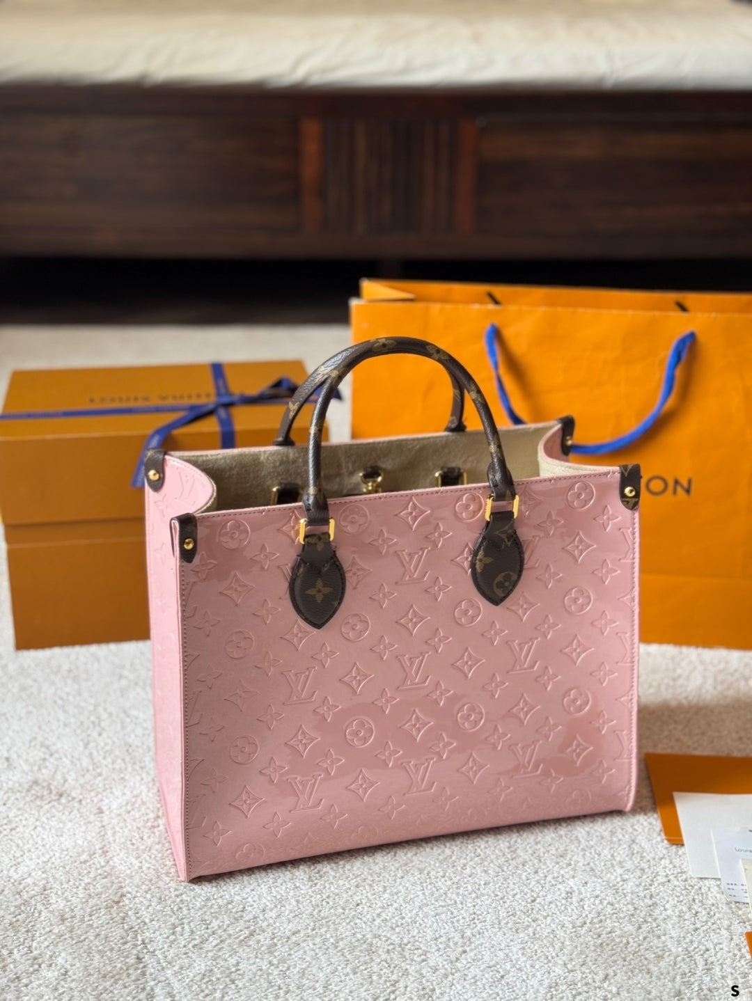 LV Patent Leather Onthego Tote 1825040903